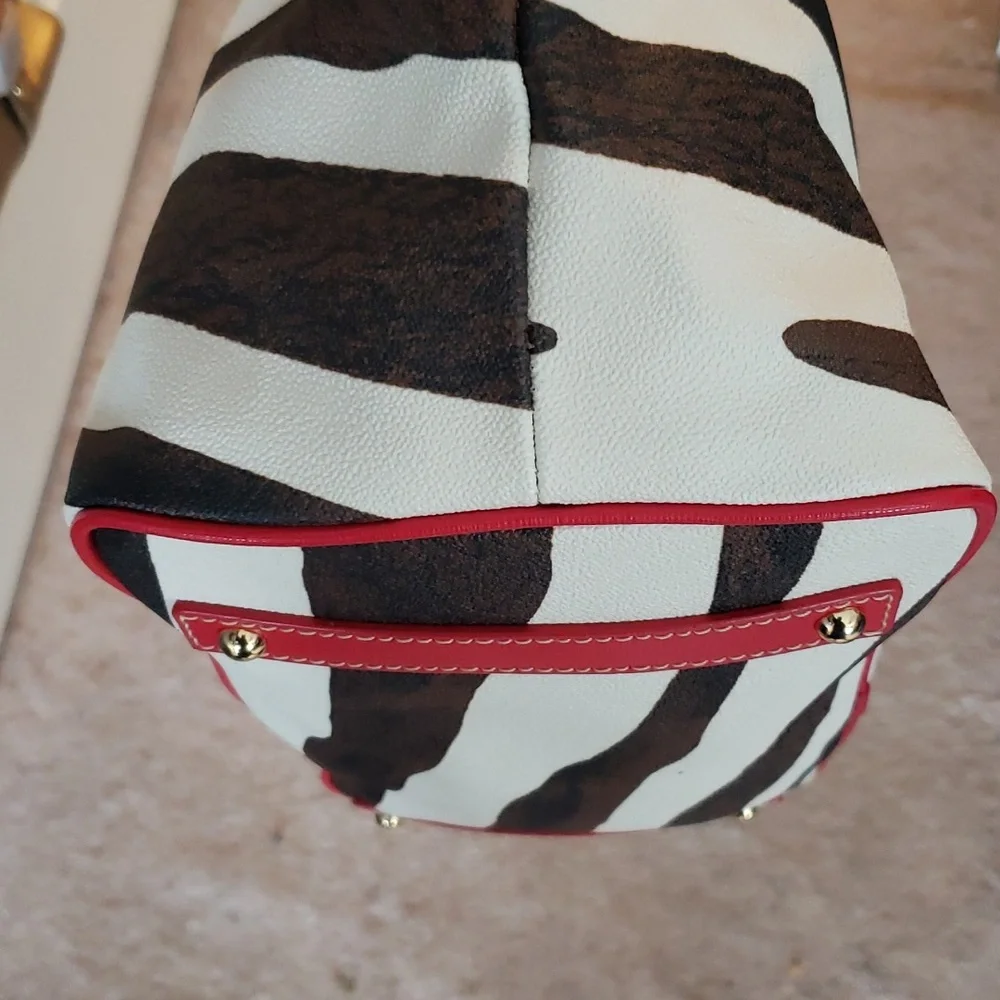 Dooney and Bourke zebra tote - Picture 8 of 16